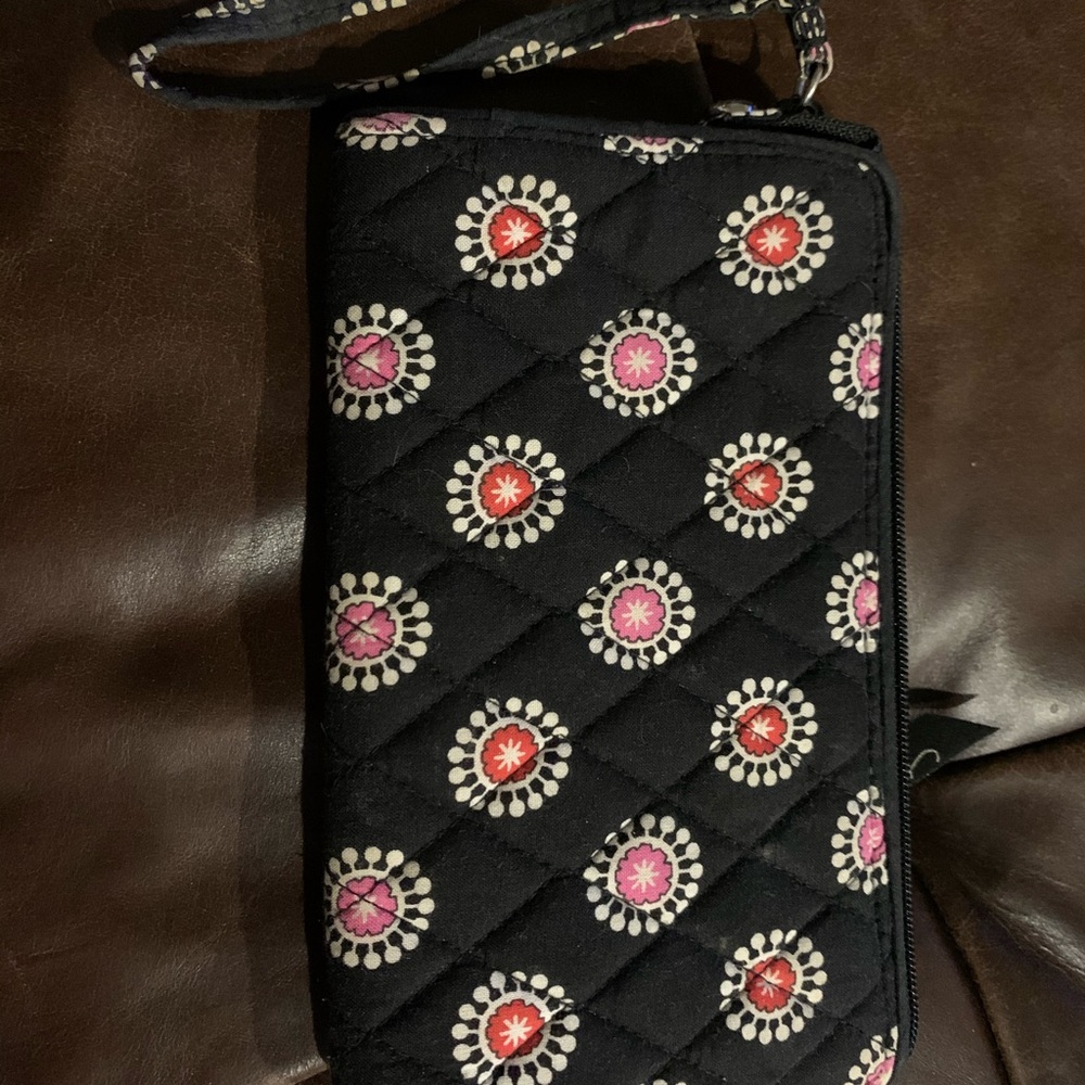 Vera Bradley zip around wallet/wristlet